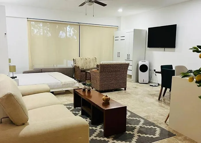 Spacious And Comfortable W Pool And Golf Apartment *